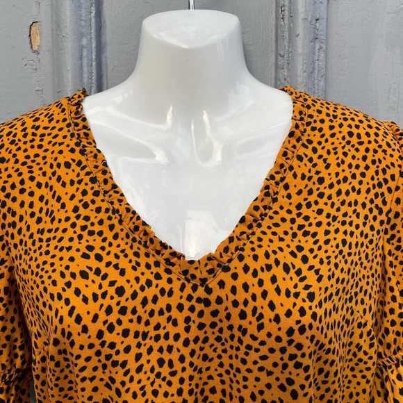 TopShop Cheetah Print Blouse, size 4 - Picture 5 of 5